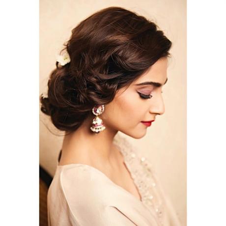 Best Sonam Kapoor Bun Hairstyles For Indian Wedding And Festive