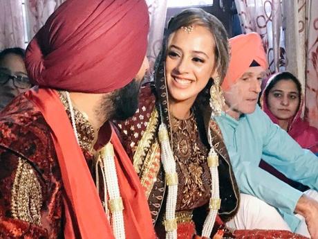 Check Out The Cute Photos of Yuvraj Singh And Hazel Keech Mehandi and Gurudwara Wedding