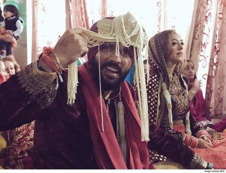 Check Out The Cute Photos of Yuvraj Singh And Hazel Keech Mehandi and Gurudwara Wedding