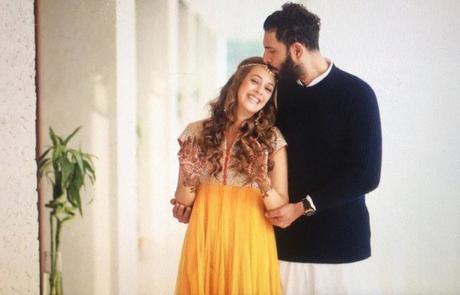 Check Out The Cute Photos of Yuvraj Singh And Hazel Keech Mehandi and Gurudwara Wedding