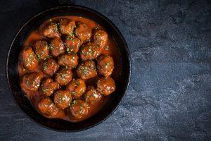 paleo dinner recipes meatballs in tomato sauce featured image