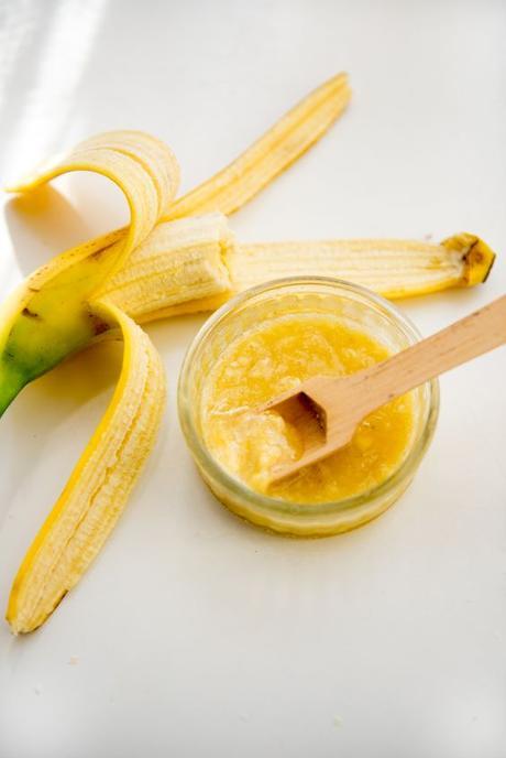 banana-face-pack-for-glowing-skin
