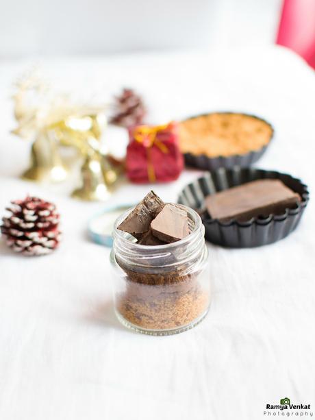 chocolate sauce recipe -  easy christmas gift ideas - DIY christmas gifts