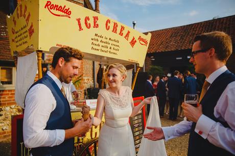 HAUTBOIS HALL WEDDING | NICOLA & JOE