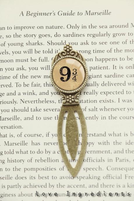 Harry Potter bookmark, Platform 9 3/4 gift literary gifts Librarian gift Resin bookmark Book lovers gift unique metal bookmark BM008