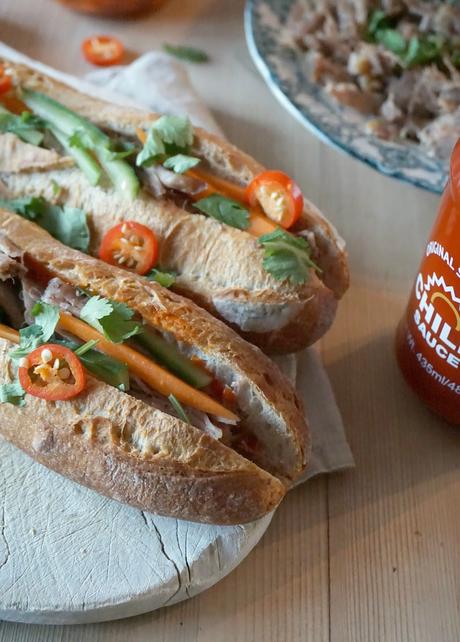 Pulled pork bánh mì