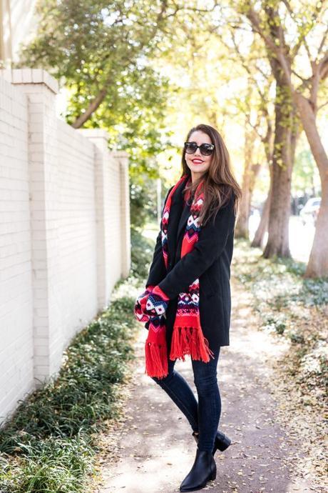 Amy Havins shares a holiday inspired outfit from Old Navy.