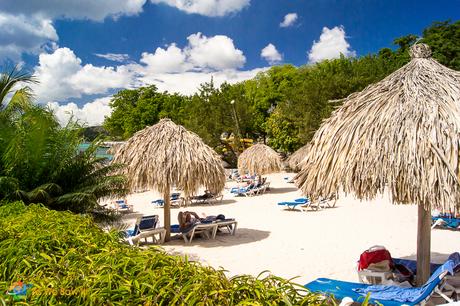 White sand beach, Hilton Willemstad