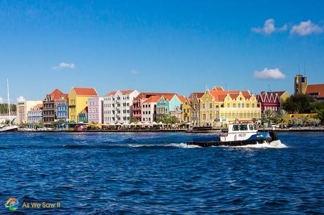 Impressions of Curacao begin on the water