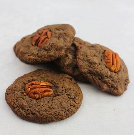 Turtle Chocolate Chip Cookies #ChristmasCookies Turtle Chocolate Chip Cookies