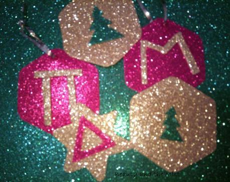 DIY: Christmas Tree Ornaments with Glitter Foam Paper