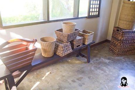 Hand-weaved baskets at the Farmhouse in Aloguinsan Cebu | Blushing Geek