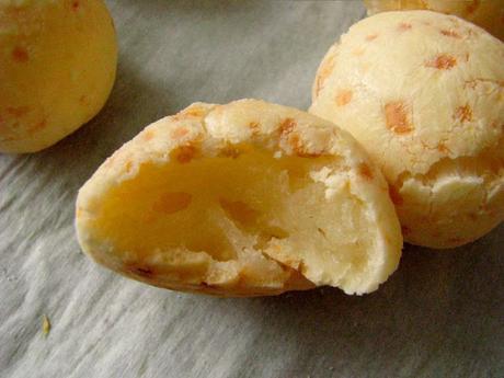 The Cheesiest Rolls You've Ever Had In 5 Steps!