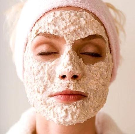 oatmeal-and-yogurt-face-scrub