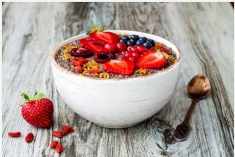 paleo superfood smoothie bowl featured image