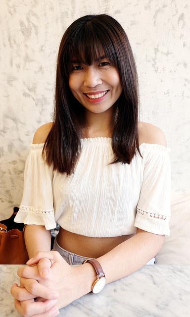 Sparkle & Shine This Christmas with Spectacle Hut! acuvue define radiant bright