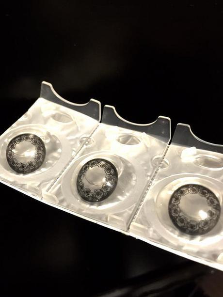 Sparkle & Shine This Christmas with Spectacle Hut! anna sui 1 day disposable color contact lenses rose ash