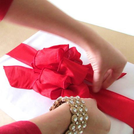 How to Tie the Perfect Ribbon Gift Bow (Video!)