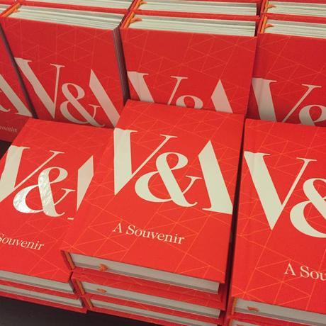 #London Christmas Shopping No.37: The V&A @V_and_A_Shop