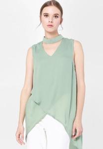 Bid Farewell To 2016 With Exuberant Layers And Flares top-layer