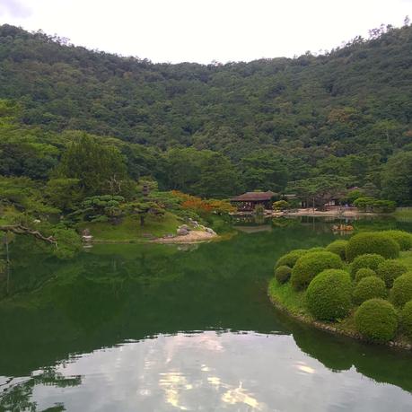 Visiting Ritsurin Garden