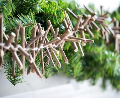 10 Crafty Outdoor Decor Ideas for Holiday Season