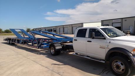 How Can You Update Your Hauling Trailer & Towing Truck