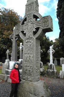 Ireland:  Megalithic Passage Tombs to the Book of Kells