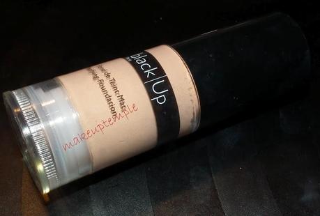 Product Reviews: Foundation: black|Up Cosmetics: Black–Up Cosmetics Matifying Foundation FMO1 Reviews & Swatches