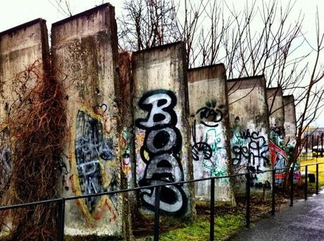 berlin wall_graffitti