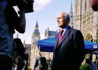 Coalition government in favour of marriage, says Iain Duncan Smith; also tackles poverty