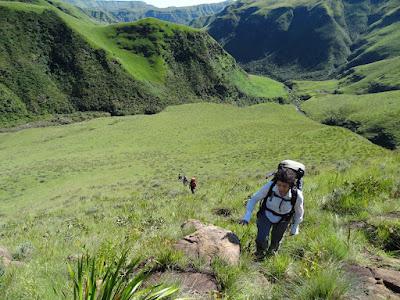 A 3-day hike in the Little Berg - Amira, Sook Leen and Hermina