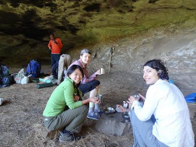 A 3-day hike in the Little Berg - Amira, Sook Leen and Hermina