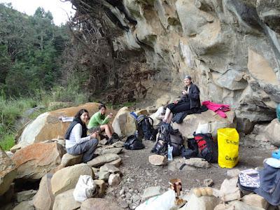 A 3-day hike in the Little Berg - Amira, Sook Leen and Hermina