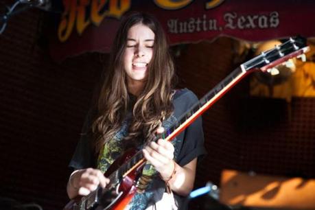 20120315 Haim New Shapes SXSW 4 550x366 FANFARLO, HOSPITALITY, WAR ON DRUGS [SXSW PHOTOS]