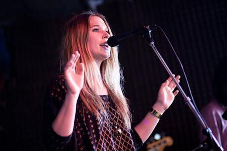 20120315 Wild Belle New Shapes SXSW 2 FANFARLO, HOSPITALITY, WAR ON DRUGS [SXSW PHOTOS]