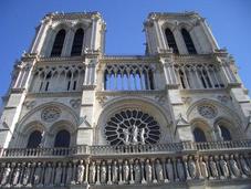Lebt Einzig Mal: Schmidt's Notre Dame