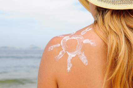 15 Natural Sunscreens and SPF Moisturizers that Save Your Skin and the Planet