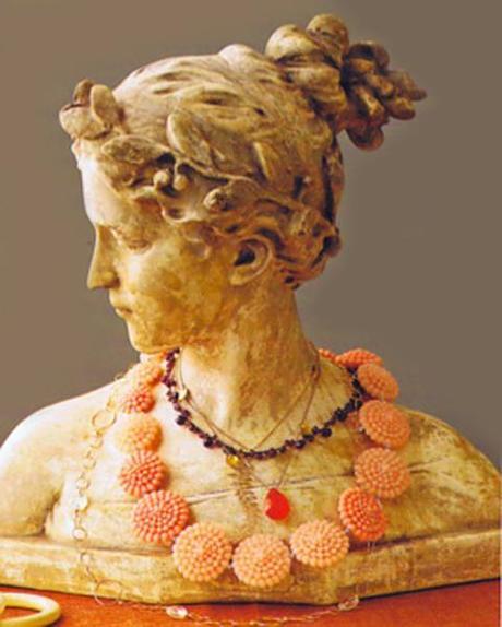 JEWELRY BUSTS // Organizing, Displaying