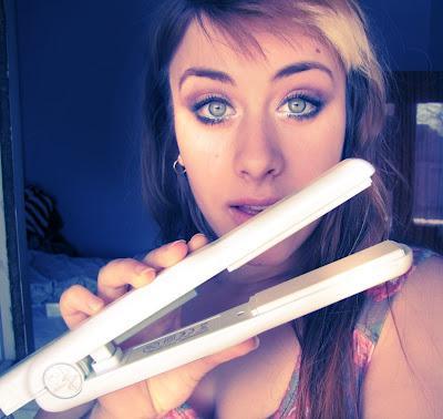 NEW HAIR STRAIGHTENER! Review ! *