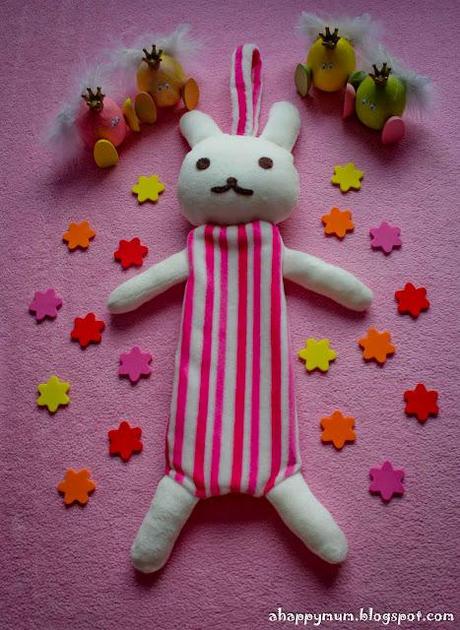 Spread L-o-v-e #3: A bunny long doll bag for Easter!