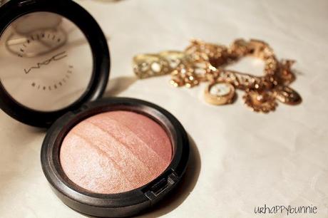 MAC Mineralized Skinfinish Review: Blonde