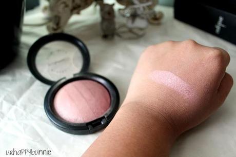 MAC Mineralized Skinfinish Review: Blonde