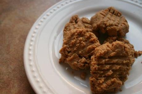 Easy Peasy Peanut Butter Cookies with Sew Tara