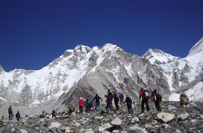 Discover Adventure with Everest Base Camp trekking