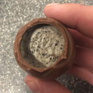 Today's Review: Cadbury Egg 'n' Spoon Oreo