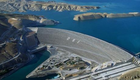 Atatürk Dam - Length: 1,820 m