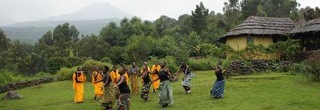 Mgahinga Mount Gahinga Volcanoes Batwa dancing