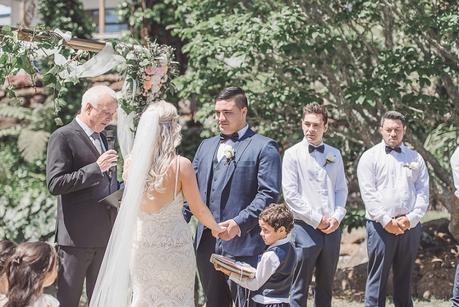 A Rustic Chic Garden Wedding by Levien & Lens Photography