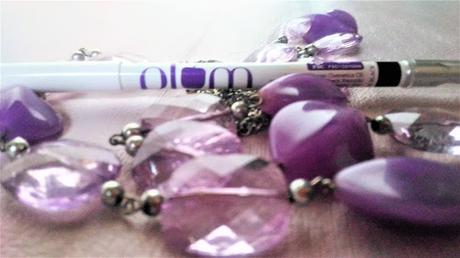 Plum Angel Eyes Kohl Kajal with Smudger Review, Application